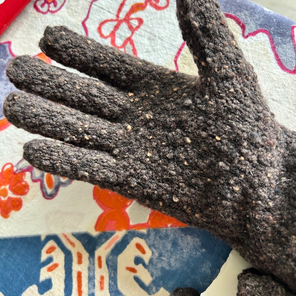 100% Wool gloves